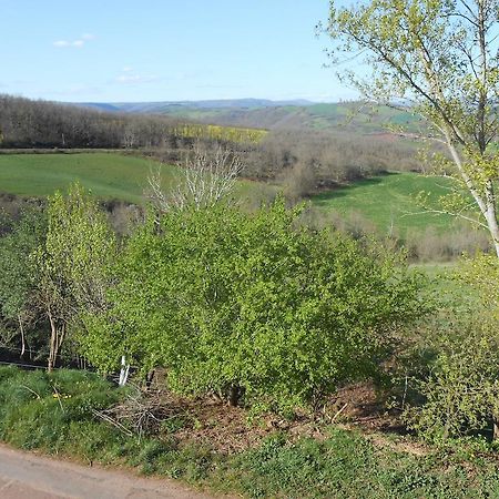 Gite Des Monts Saint-Izaire Kültér fotó