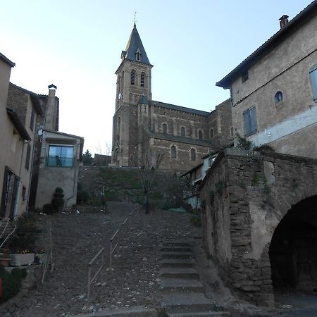 Gite Des Monts Saint-Izaire Kültér fotó