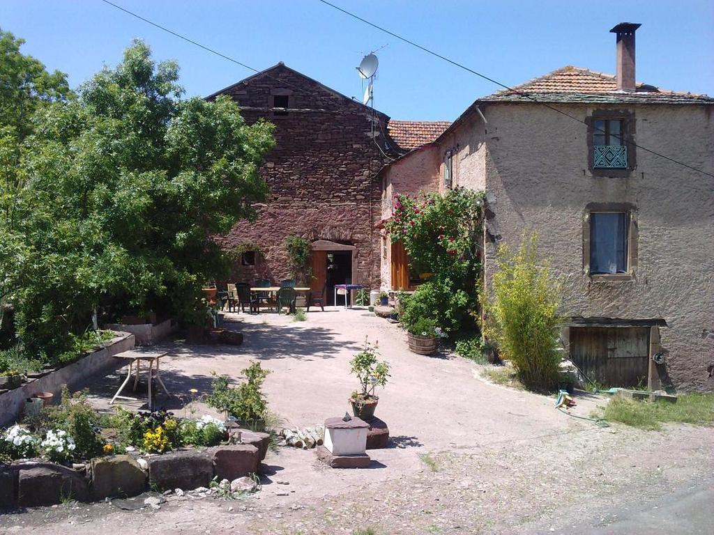 Gite Des Monts Saint-Izaire Szoba fotó