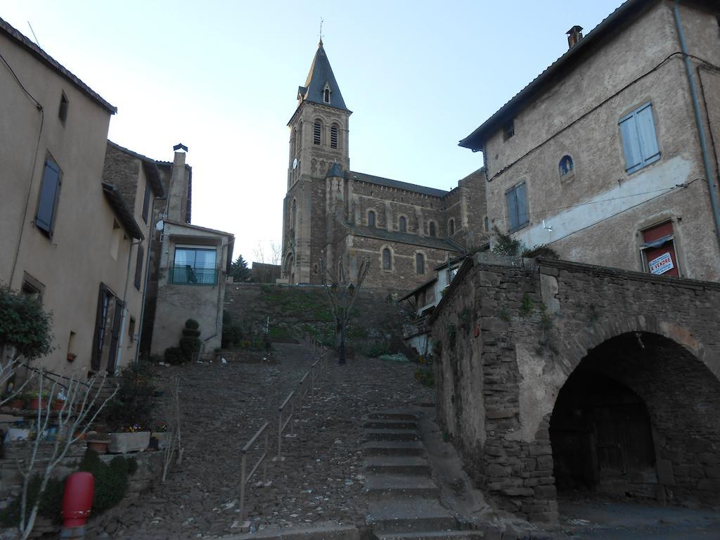 Gite Des Monts Saint-Izaire Kültér fotó